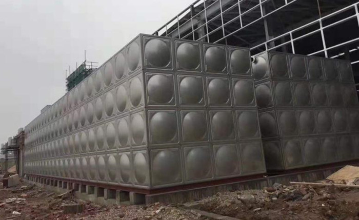 我們?yōu)槭裁催x擇不銹鋼水箱？