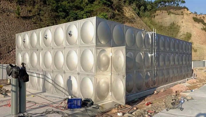 不銹鋼消防水箱底座怎么設(shè)計的?